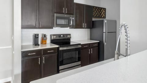 Landing - Modern Apartment with Amazing Amenities (ID1388X007) Apartment in Goose Creek