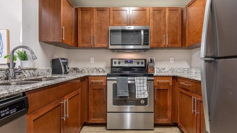 Landing - Modern Apartment with Amazing Amenities (ID7437X28) Apartment in Fort Myers