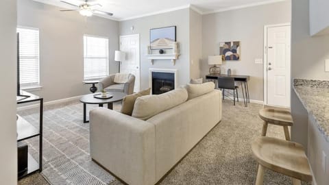 Landing - Modern Apartment with Amazing Amenities (ID8622X86) Apartment in Collierville