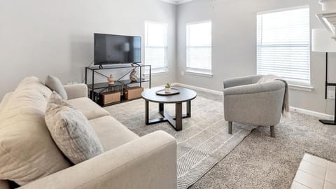 Landing - Modern Apartment with Amazing Amenities (ID8622X86) Apartment in Collierville