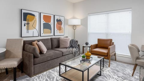 Landing Modern Apartment with Amazing Amenities (ID7297X32) Apartment in Upper Arlington
