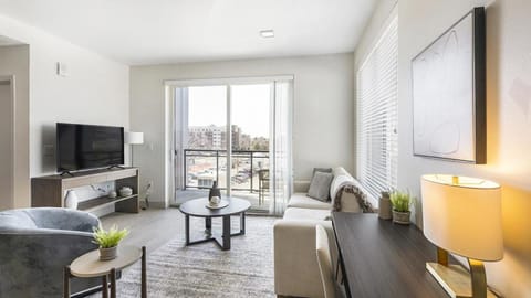 Landing - Modern Apartment with Amazing Amenities (ID9128X91) Apartment in Capitol Hill