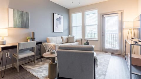 Landing - Modern Apartment with Amazing Amenities (ID8375X72) Apartment in Jacksonville