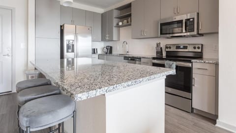 Landing - Modern Apartment with Amazing Amenities (ID8375X72) Apartment in Jacksonville