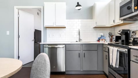 Landing - Modern Apartment with Amazing Amenities (ID8715X53) Apartment in Saint Louis