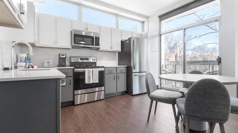 Landing - Modern Apartment with Amazing Amenities (ID8715X53) Apartment in Saint Louis