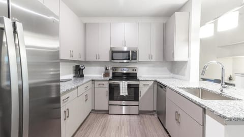 Landing - Modern Apartment with Amazing Amenities (ID8935X42) Apartment in Jacksonville