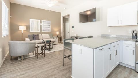 Landing - Modern Apartment with Amazing Amenities (ID7319X89) Apartment in Litchfield Park