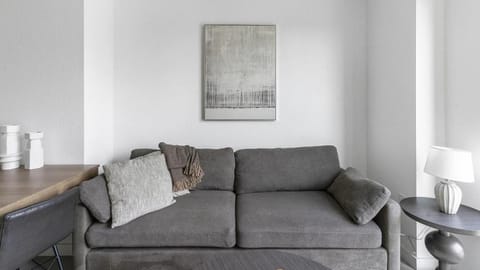 Landing - Modern Apartment with Amazing Amenities (ID1398X006) Apartment in Dania Beach