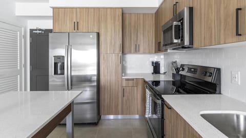 Landing - Modern Apartment with Amazing Amenities (ID1398X006) Apartment in Dania Beach