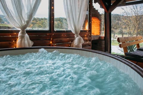Hot Tub, Pool view