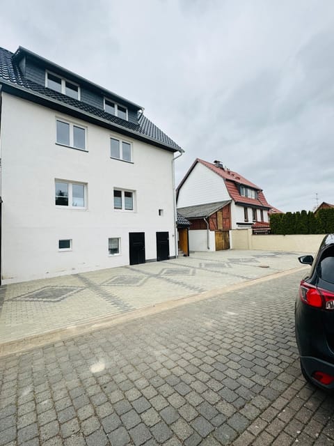 Property building, Street view, Parking