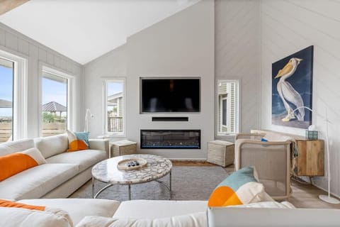 Aqualicious Ocean front, Private heated pool House in Ocean Isle Beach