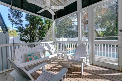 Tupelo Honey House in Seaside