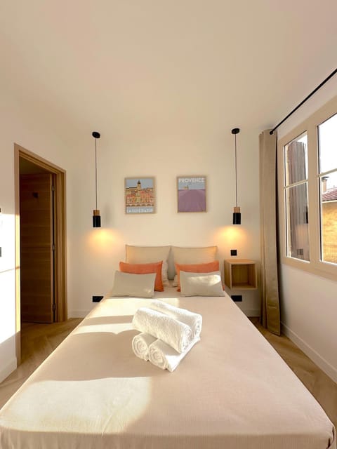 MONACO # MENTON - 6 PERSONS - 2 BEDROOMS - FULL RENOVATED - FULL CLIM - HYPERCENTER - BEACH AND SUn Apartment in Menton