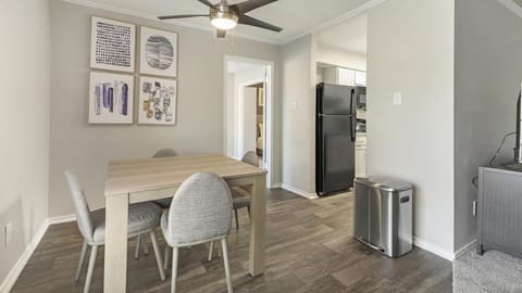Landing - Modern Apartment with Amazing Amenities (ID1231X643) Apartment in Arlington