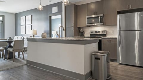 Landing - Modern Apartment with Amazing Amenities (ID9684X09) Apartment in Lake Lanier