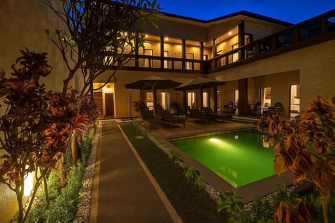 Property building, Night, Garden, Garden view, Pool view, Swimming pool