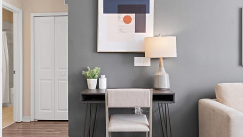 Landing - Modern Apartment with Amazing Amenities (ID8735X13) Apartment in Town N Country