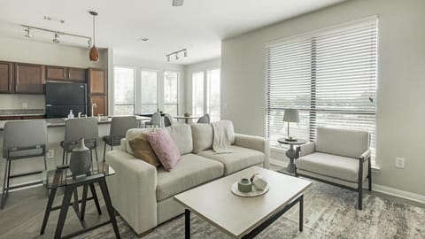 Landing - Modern Apartment with Amazing Amenities (ID9524X15) Apartment in Pearland