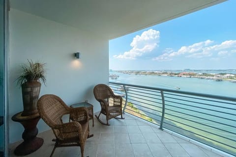 Bella Luna-803 -High-end Luxury Condo in Paradise Apartment in Ono Island