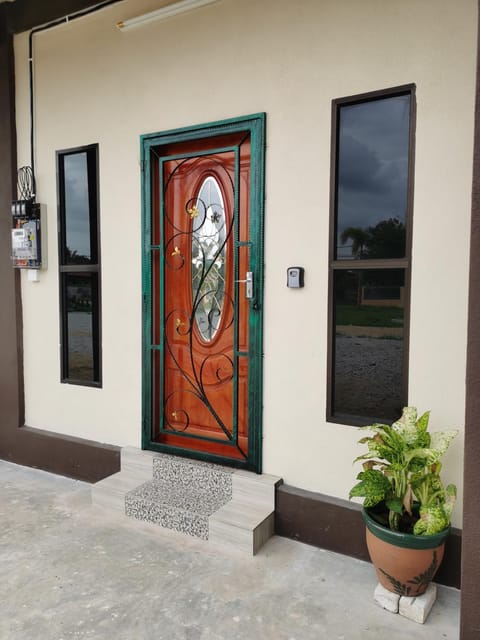 Facade/entrance, Day