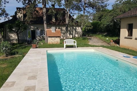 Grande maison quercynoise avec piscine House in Figeac