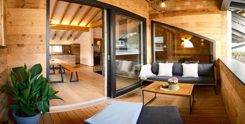 Winter, Summer, Ski School, Skiing, View (from property/room), View (from property/room), Balcony/Terrace, Seating area, Hiking, Landmark view, Landmark view, older children, older children, furniture, internet, internet, safe, kitchen