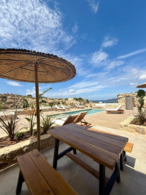 Balcony/Terrace, Swimming pool