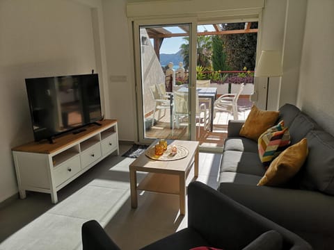 Natural landscape, TV and multimedia, View (from property/room), Balcony/Terrace, Living room, Seating area