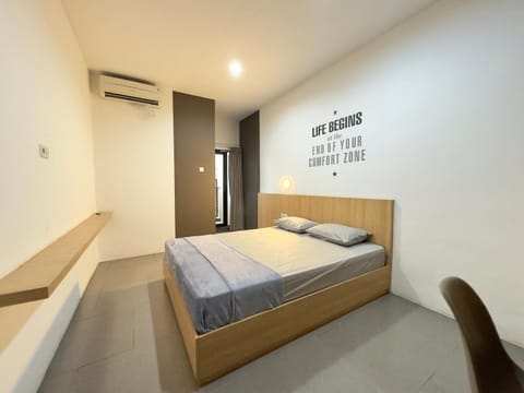 Bedroom, Breakfast, air conditioner