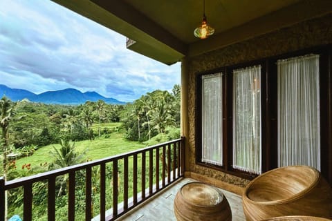 Nearby landmark, Spring, Day, Natural landscape, View (from property/room), Balcony/Terrace, Seating area, Mountain view