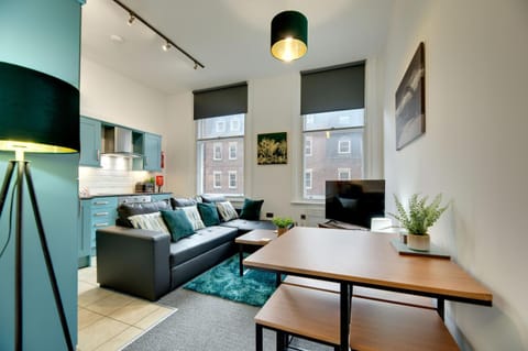 Kitchen or kitchenette, Seating area, Dining area