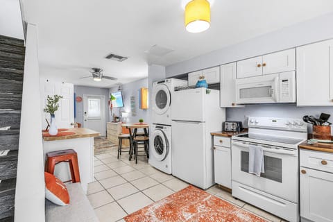 Tiki Retreat Apartment in Iona