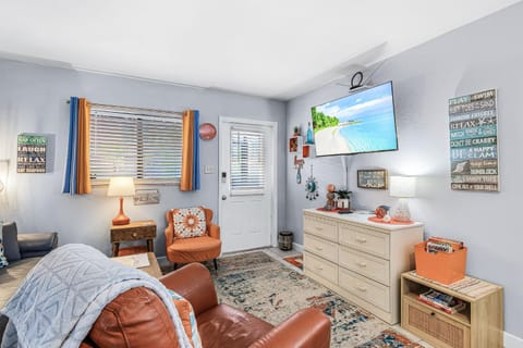 Tiki Retreat Apartment in Iona