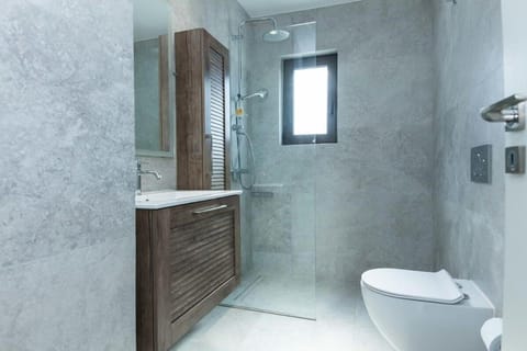 Marousi Modern Green Oasis Apt w Amazing Balcony Apartment in Chalandri