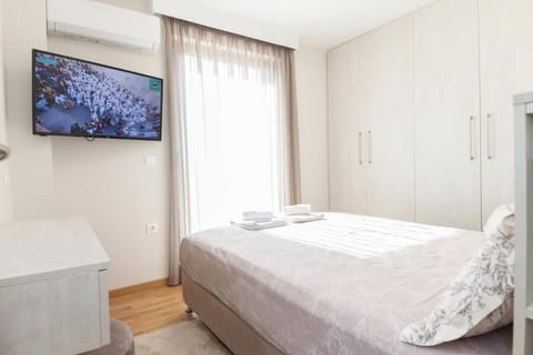 Marousi Modern Green Oasis Apt w Amazing Balcony Apartment in Chalandri