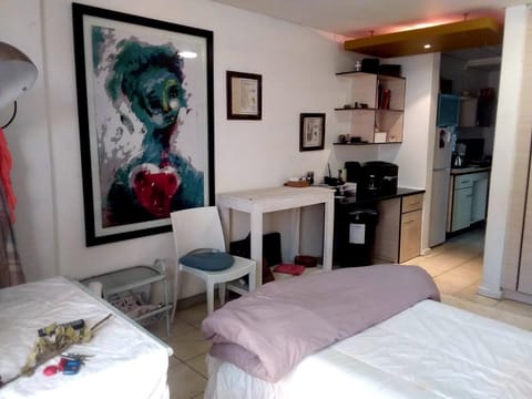 Bed, Kitchen or kitchenette, Dining area, Bedroom, minibar, stove