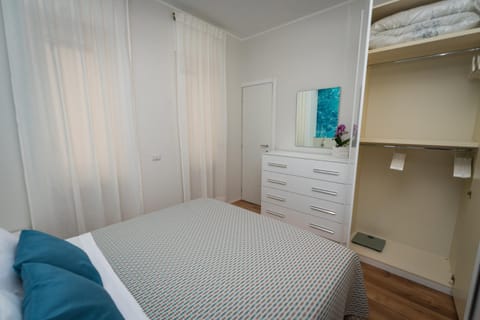 Bed, Photo of the whole room, Bedroom, bunk bed, wardrobe