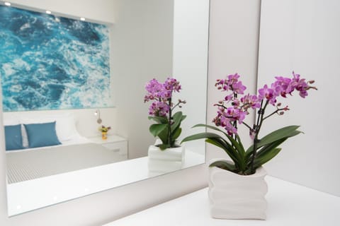 Bed, Photo of the whole room, Decorative detail, Bedroom