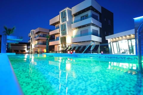 Property building, Pool view