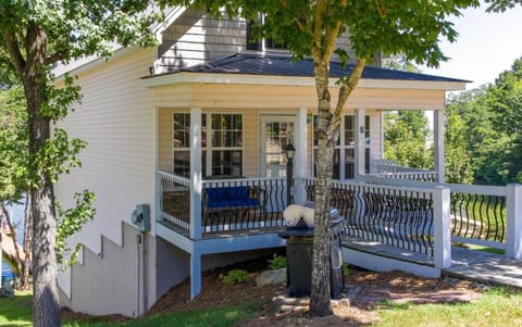 House #05 Reel'M Inn (No Pets) Private Pier House in Weiss Lake