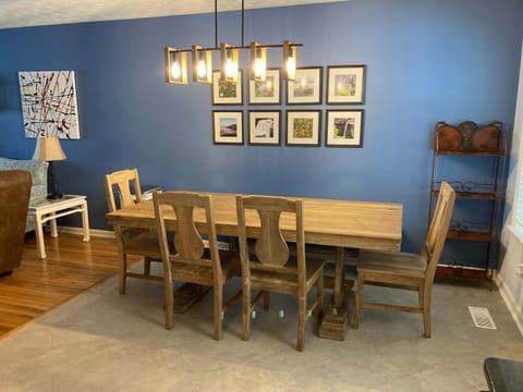 House #06 Heart of the Bay (Pet Friendly) Private Pier House in Weiss Lake