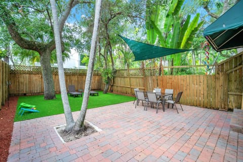 Center Grove - Lush & Spacious & New - 3 Bedrooms House in Coconut Grove