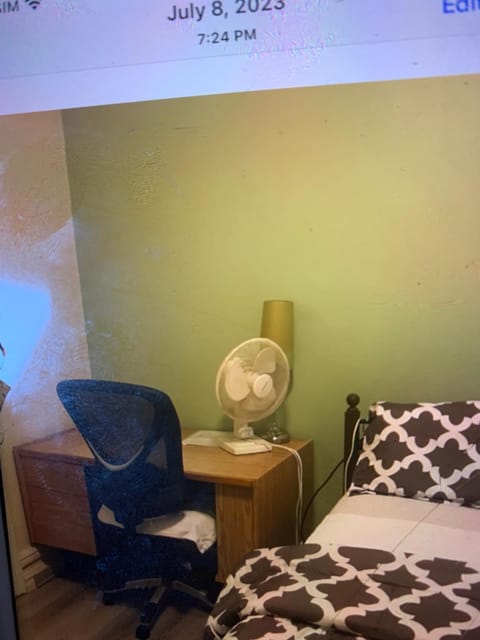 Ottawa Heritage Private Rooms Across OttawaU Not Entire Apt Apartment in Gatineau