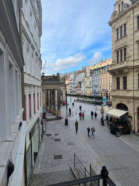 Nearby landmark, Day, Neighbourhood, City view, Street view, Location