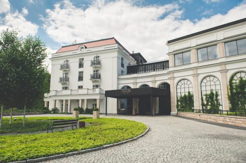 Property building, Facade/entrance