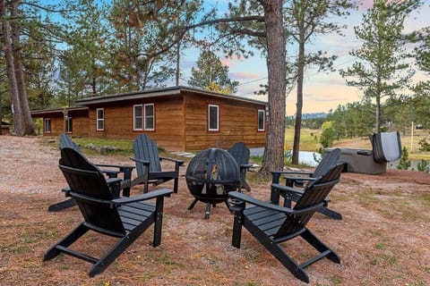 Natural landscape, Seating area, Mountain view, flat iron