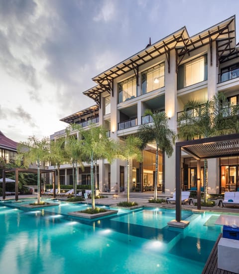 Property building, Swimming pool