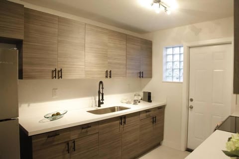 Apt 2 Miami Designer Apartment in the Upper East-Side Apartment in Miami Shores